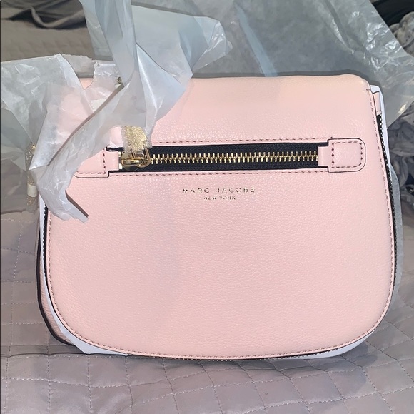 MARC JACOBS Small Nomad Leather Crossbody Blush - Picture 9 of 13